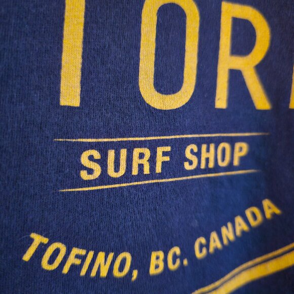 Ladies STORM surf shop Tofino navy blue t shirt - Picture 4 of 5